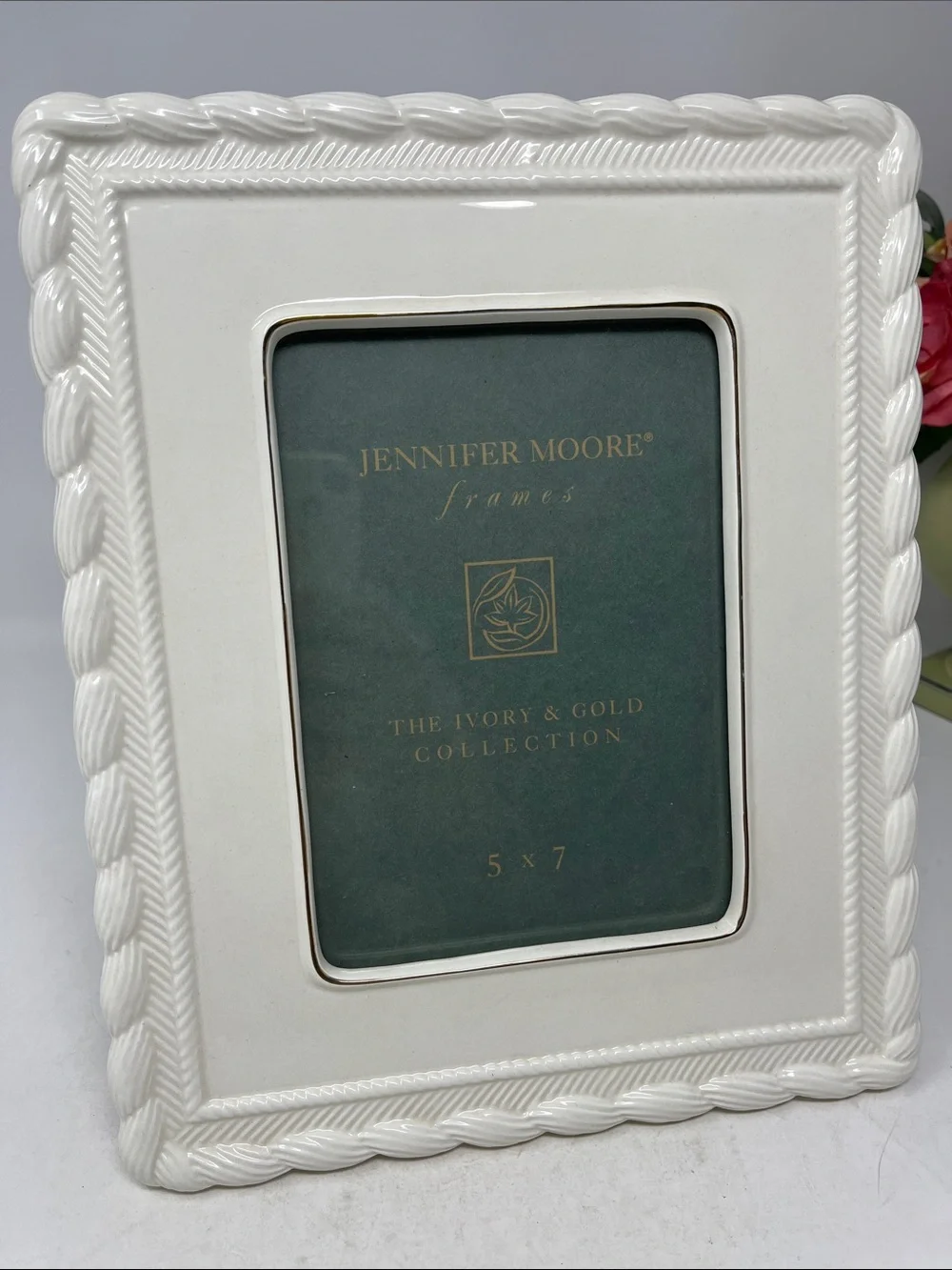 JENNIFER MOORE THE IVORY AND GOLD COLLECTION PORCELAIN 5x7 PICTURE FRAME